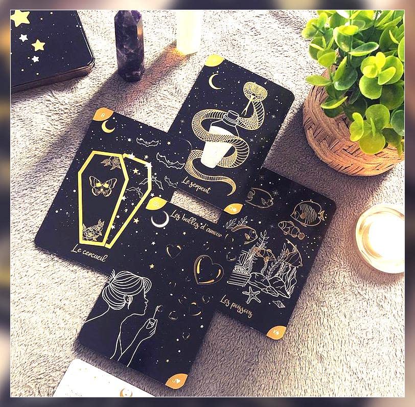 金縁✨オラクルカードサイズ！フランスで製作された現代的で可愛いルノルマンカード Amazon.co.jp: 金縁?オラクルカードサイズ！フランスで製作され